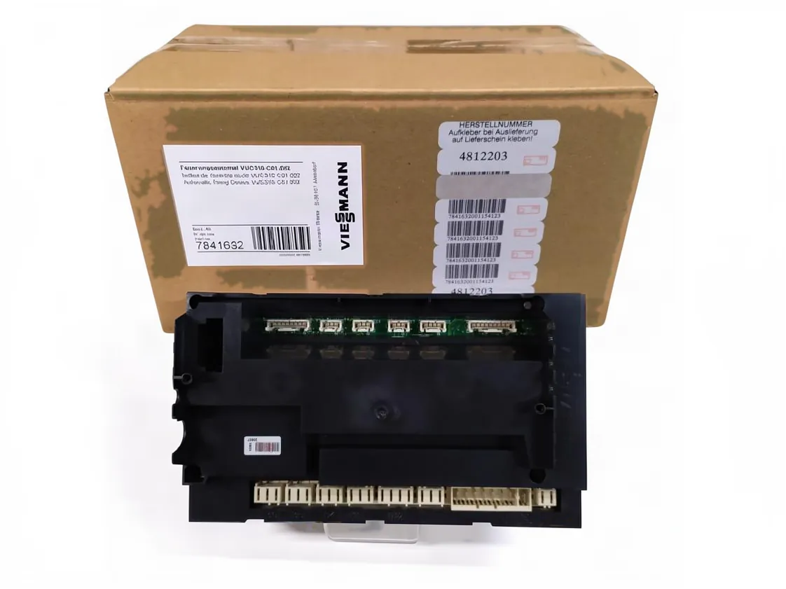 Placa electrónica Viessmann Vitocrossal 200 VUC310-C01.002, referencia 7841632