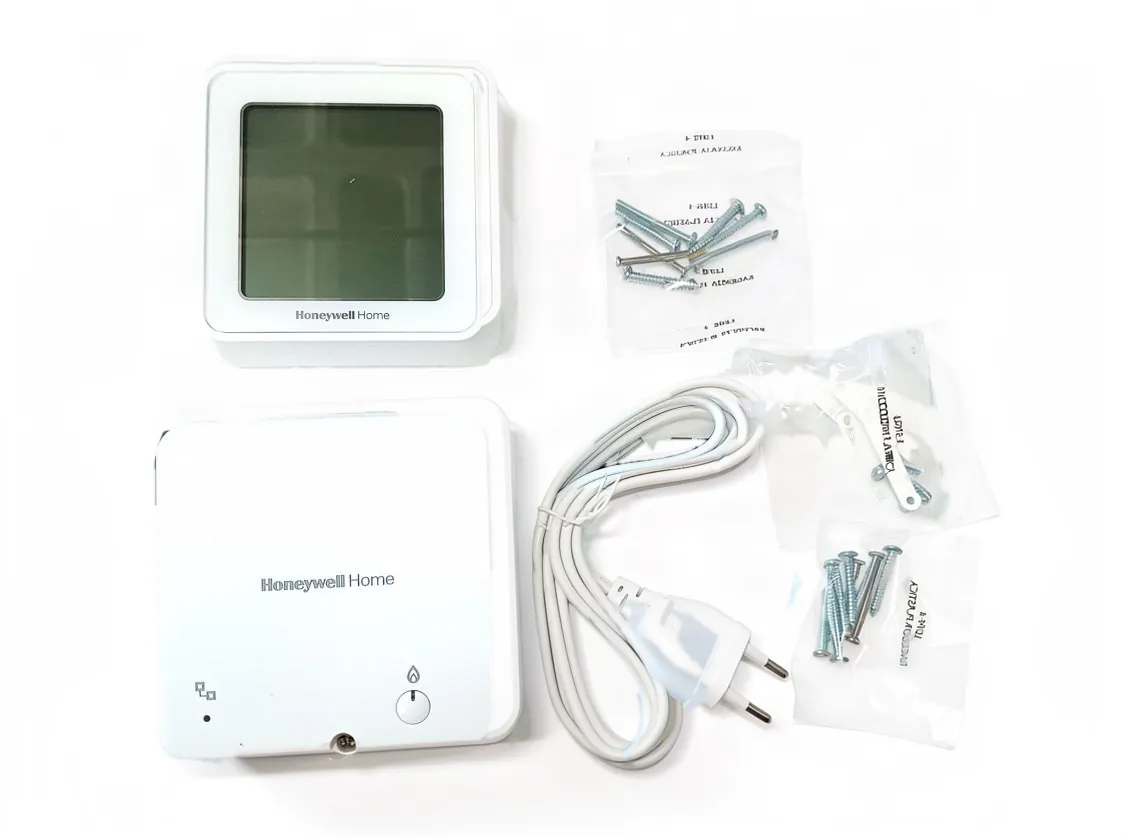 Termostato programmabile T6 intelligente Wi-Fi - cablaggio, calore, ON/OFF e modulante OpenTherm - bianco, codice ricambio Y6H910WF4032