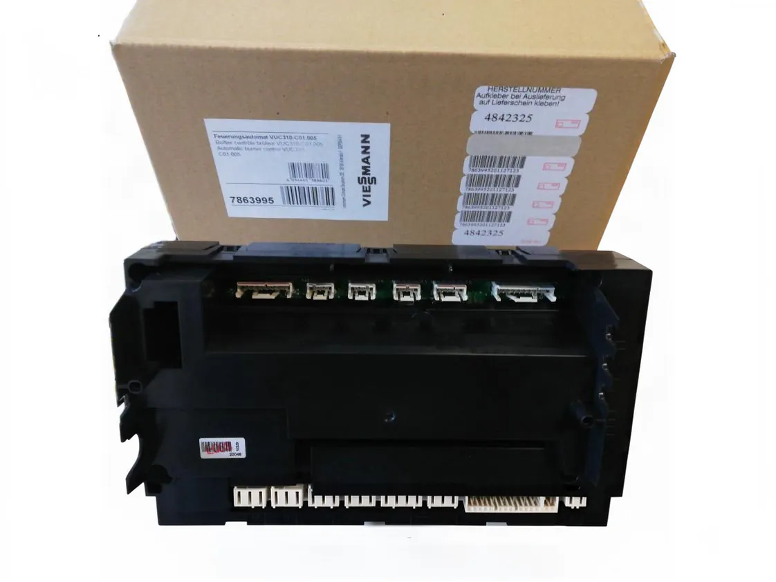 Control quemador Viessmann Vitocrossal 200 VUC310-C01.005, referencia 7863995