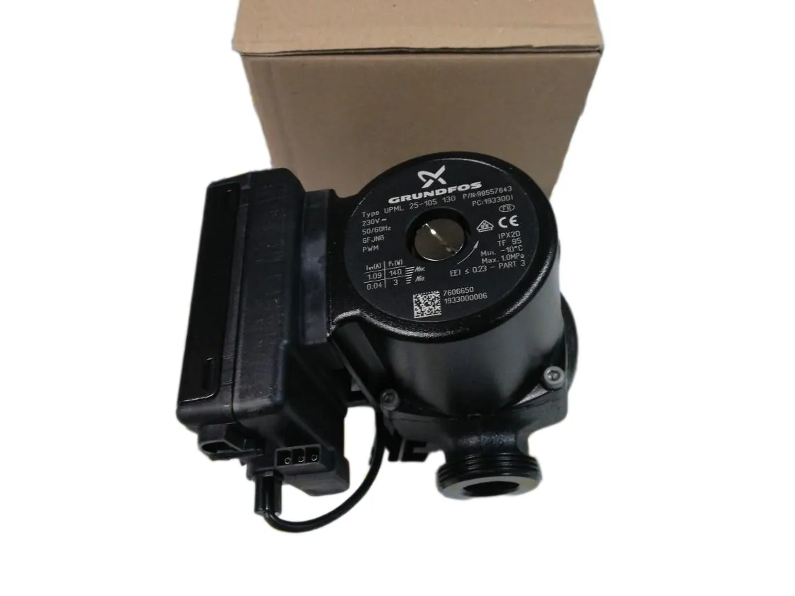 Pompe eau Chapee 1-1/2 130mm. Grundfos UPML 25-105 130, référence 879994