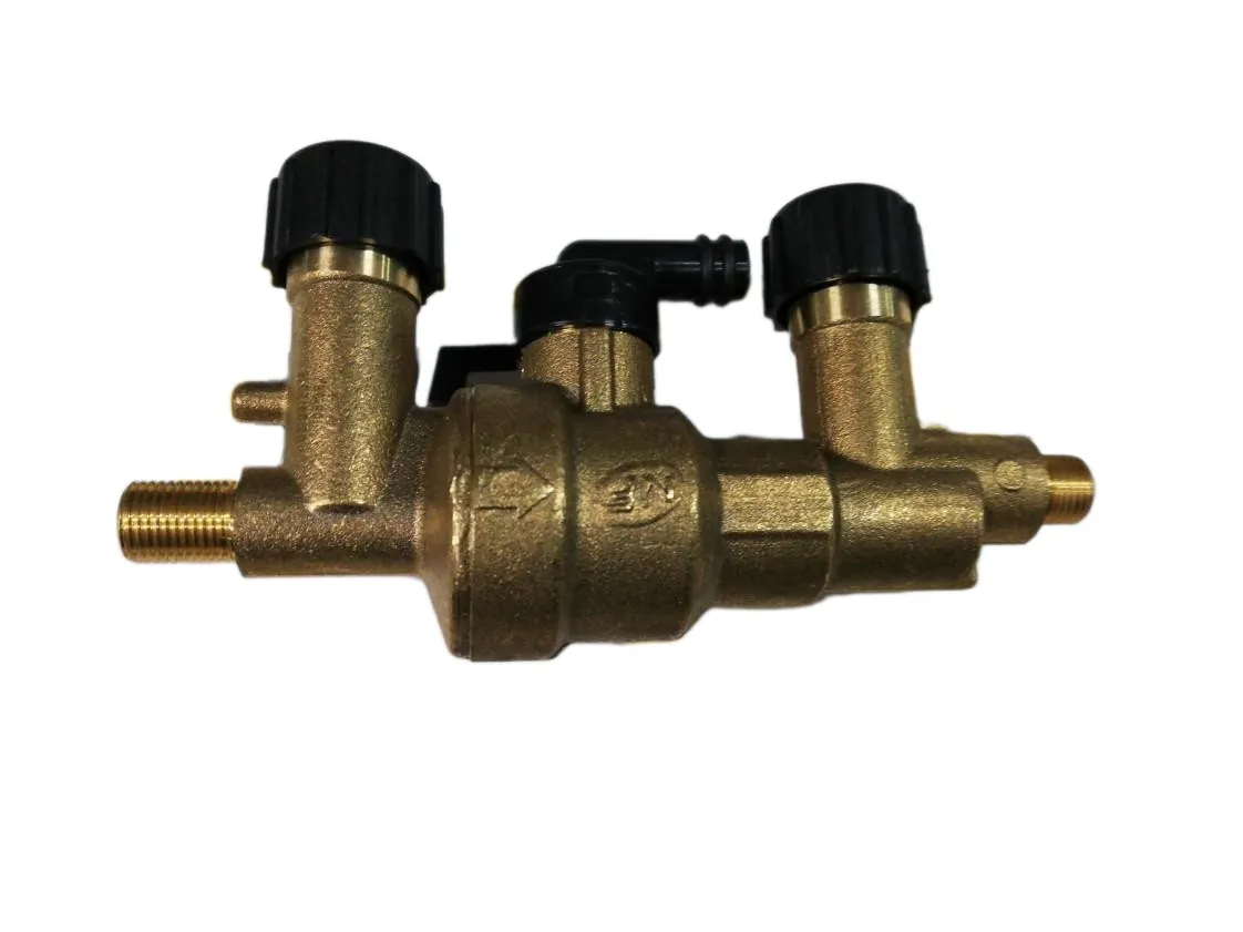 Desconector Domusa 1/8M - 1/8M (llave llenado), referencia CVAL000023-C