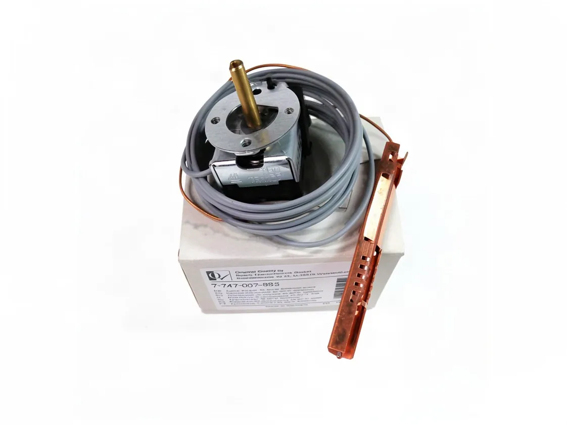 Thermostat commande régulation Buderus G115-21, référence 7747007983