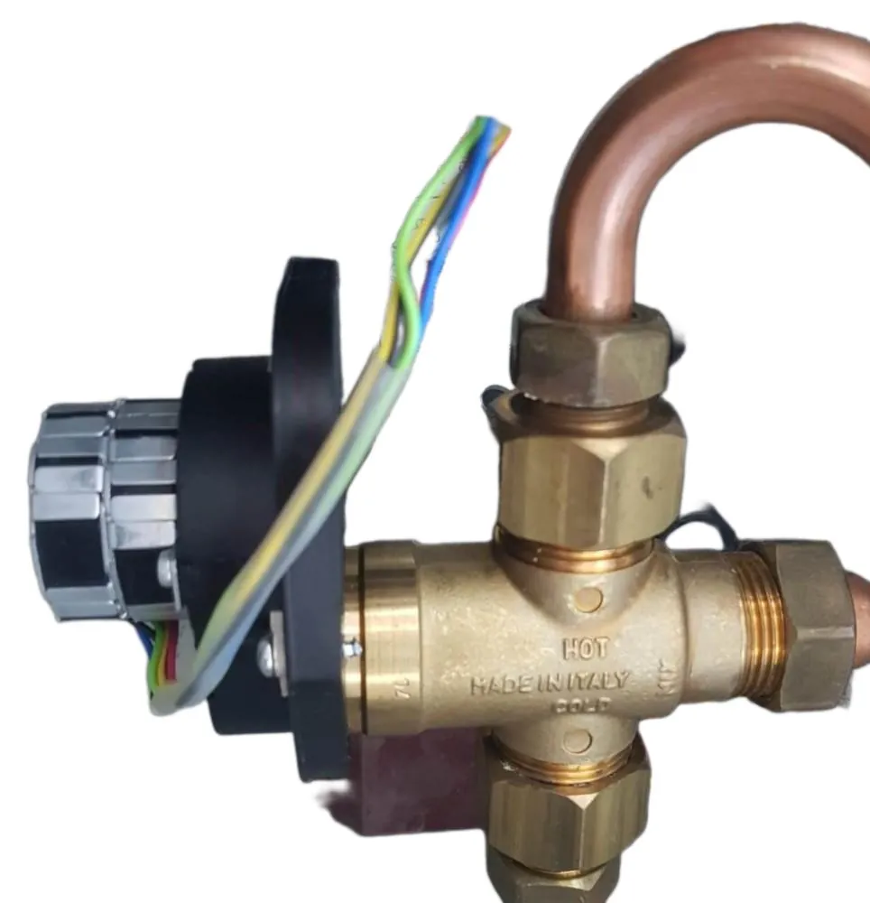 Vanne trois voies thermostatique Baxi Sara du Kit solaire, référence 122450970