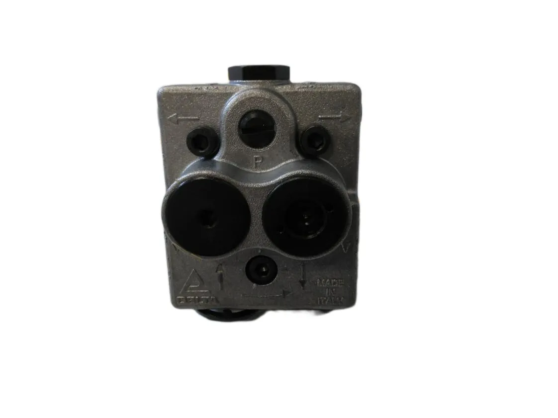 Heating oil pump delta AD1R2 Right. 35litros/hora. Without solenoid valve right and left outlet, part number DELTAD1R2