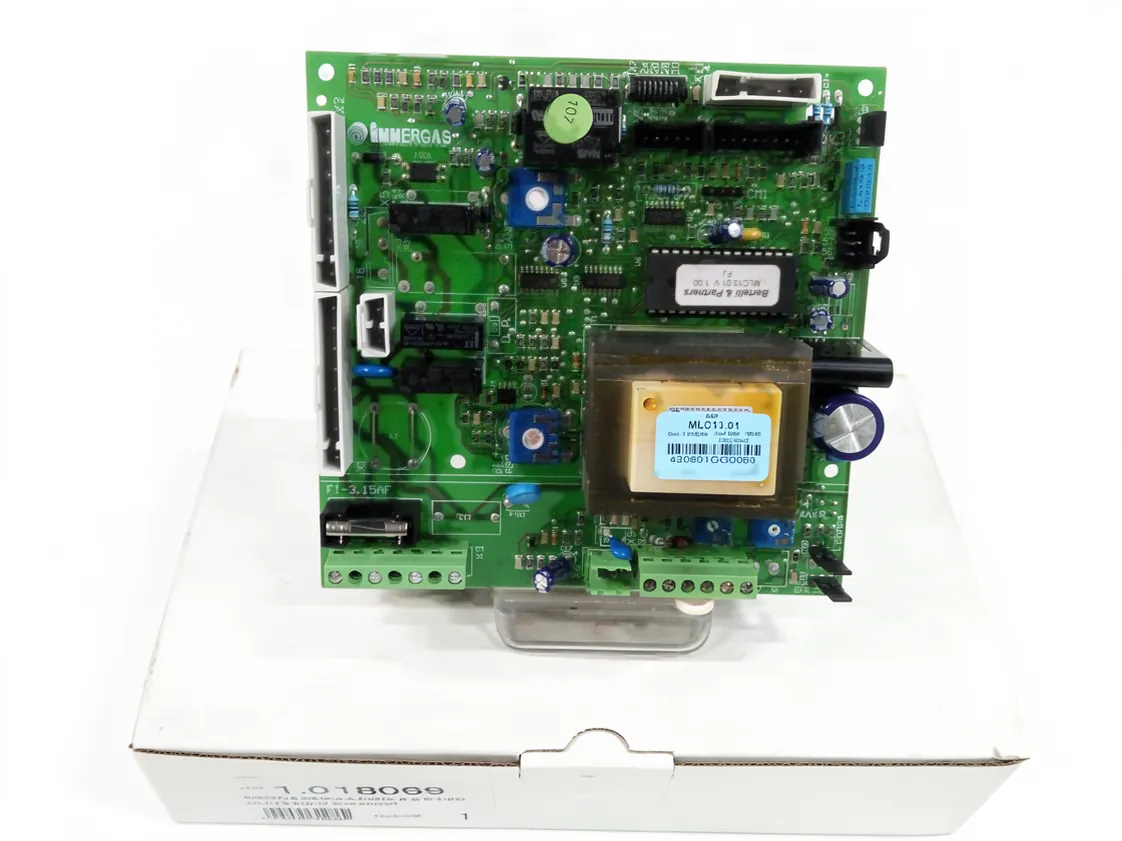 Scheda elettronica principale Immergas Eolo Superior, codice ricambio 1.018069