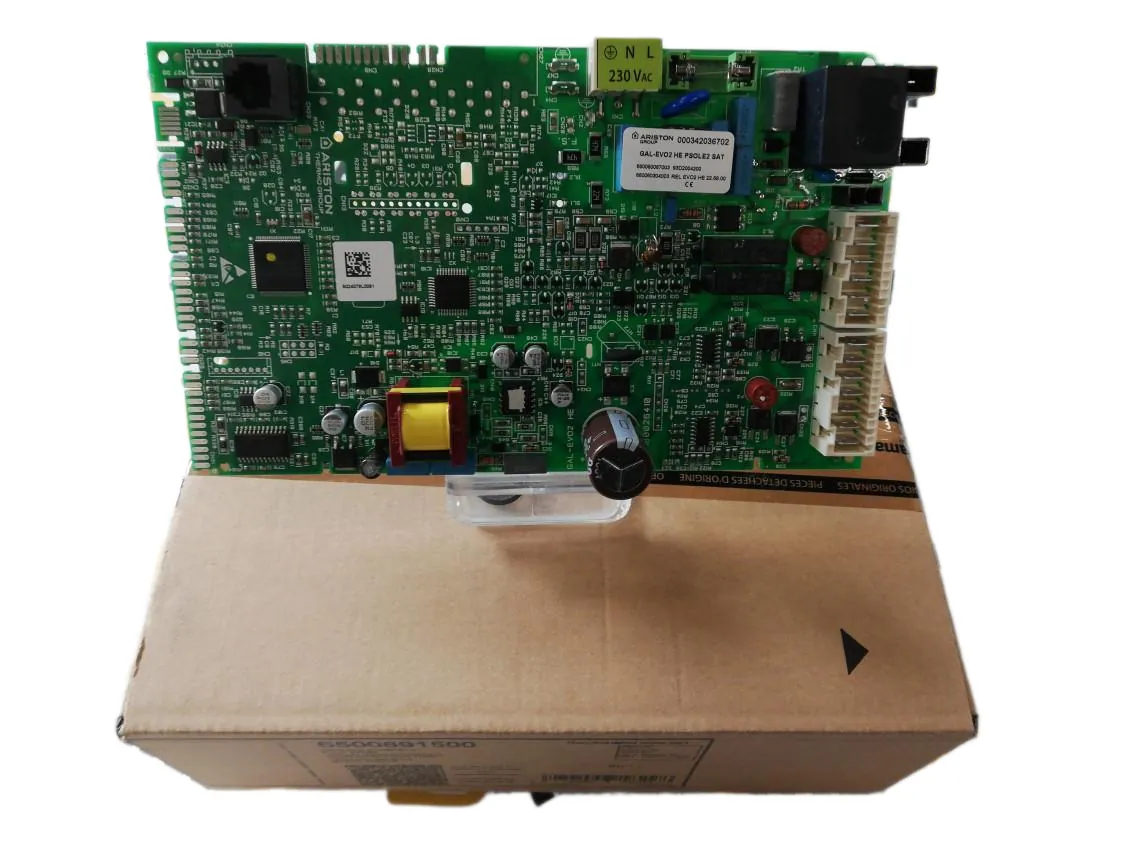 Placa electrónica Ariston Cares Premium 24 EU2 - Cares S 24 - Inoa 24 S principal, referencia 6500891500