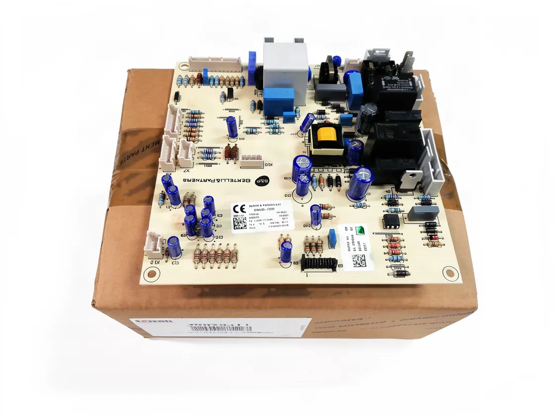 Scheda elettronica Ferroli Divatop Low NOX F24/F32 (B&P DBM03C) principale, codice ricambio I39828411
