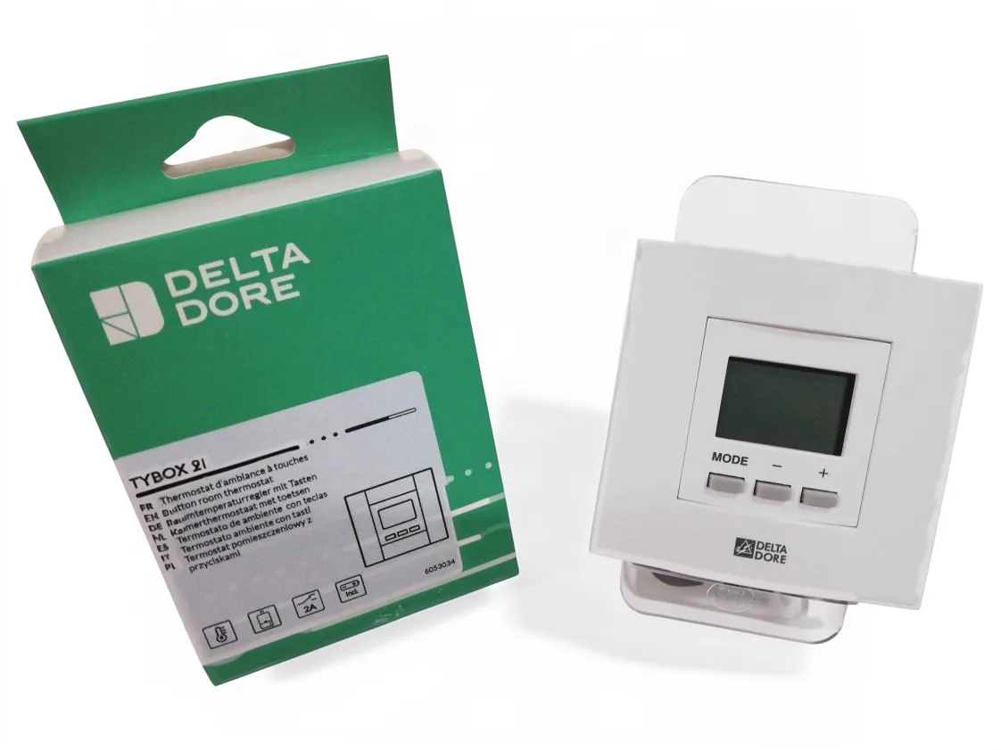 Termostato ambiente Delta Dore Tybox 21 via cavo, digitale elettronico con tasto, codice ricambio 6053034